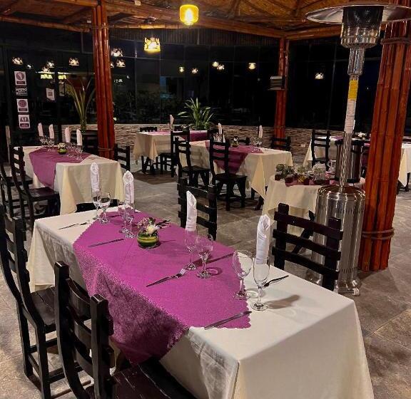 فندق Villa De Valverde