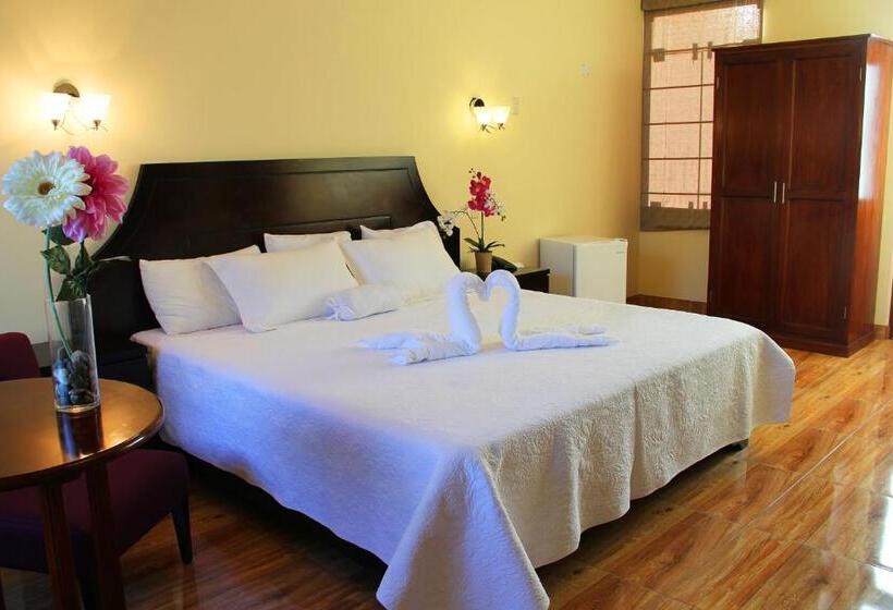 فندق Villa De Valverde