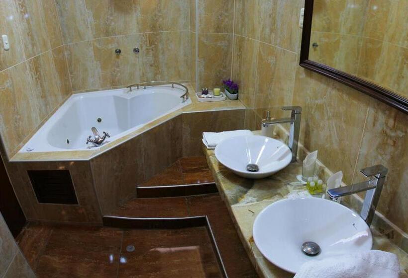 فندق Villa De Valverde