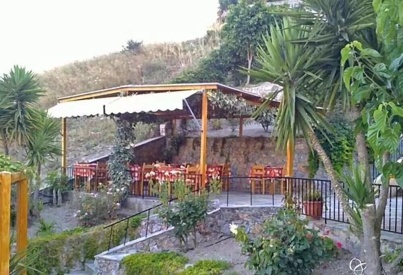 Apartment Hotel Irida