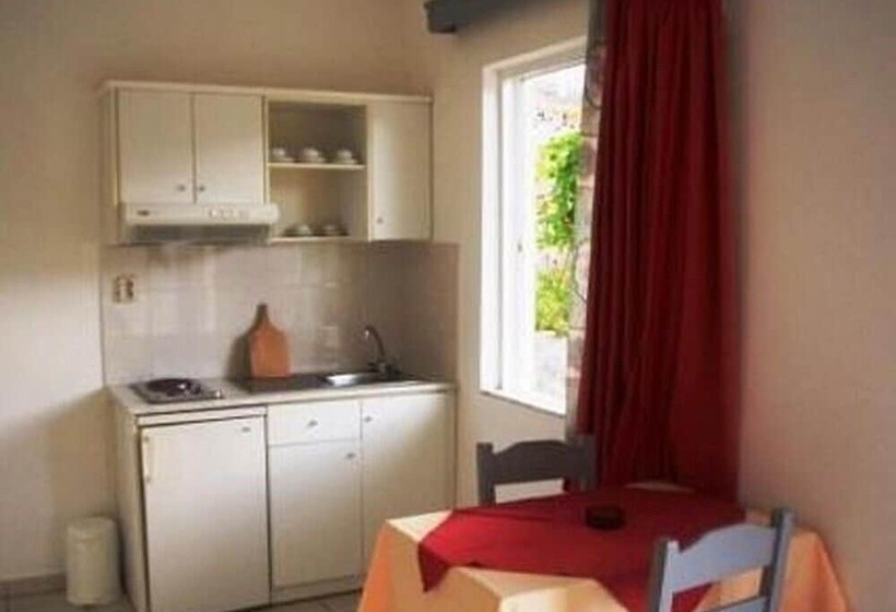 Apartment Hotel Irida