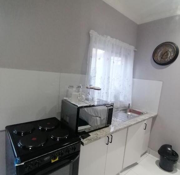 Пансион Mila Lodge 1