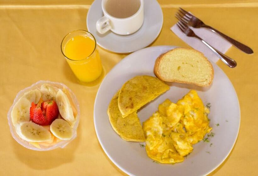 هتل Campestre El Santuario