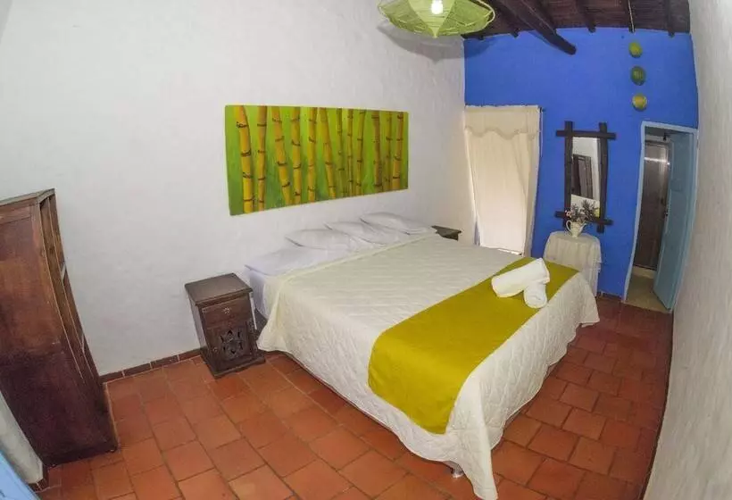 هتل Campestre El Santuario