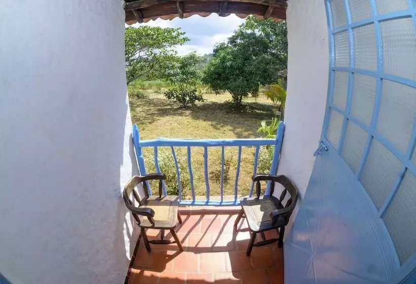 هتل Campestre El Santuario