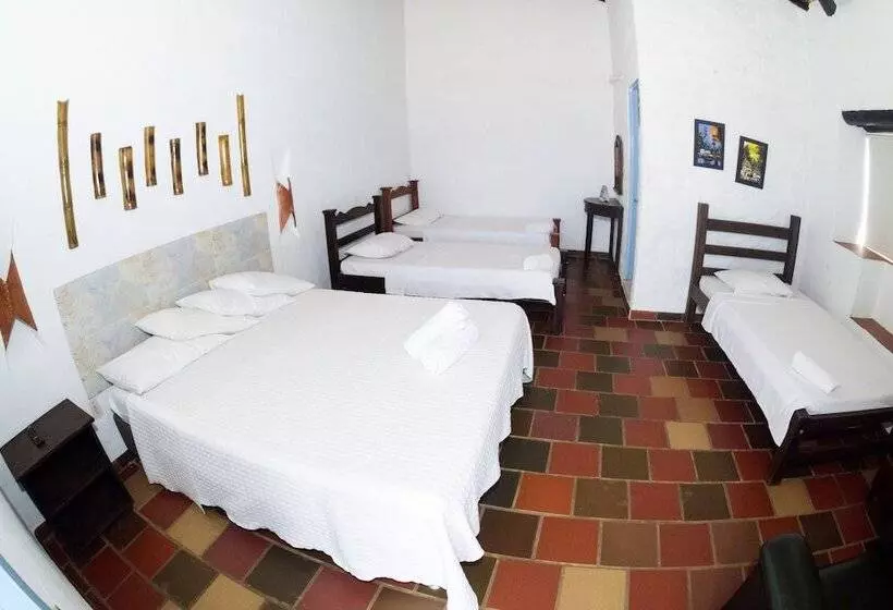 هتل Campestre El Santuario
