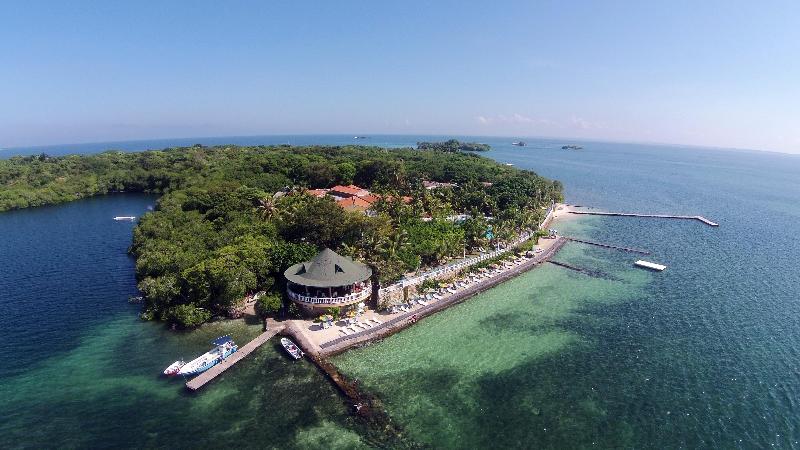 هتل Cocoliso Island Resort