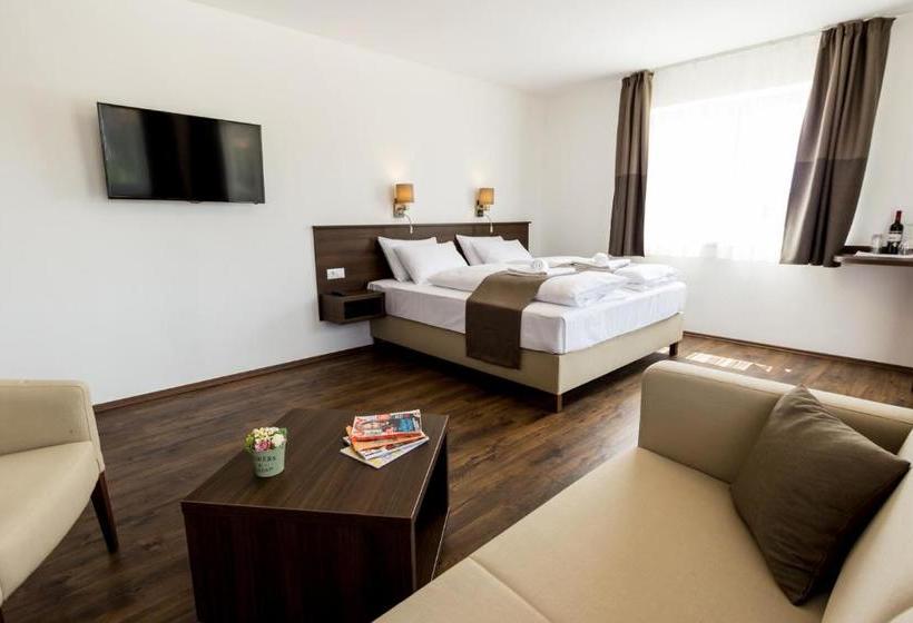 فندق Friskó Panzió