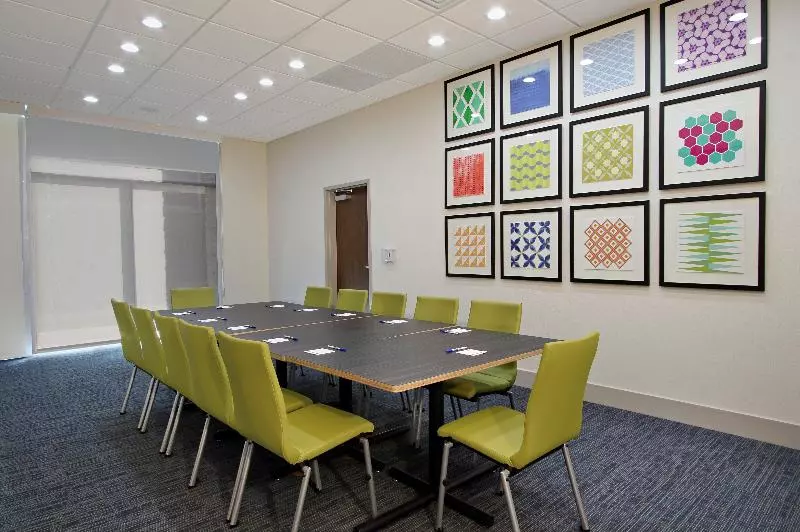 Hotelli Holiday Inn Express & Suites   Brookshire   Katy Freeway, An Ihg