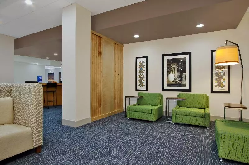 Hotelli Holiday Inn Express & Suites   Brookshire   Katy Freeway, An Ihg