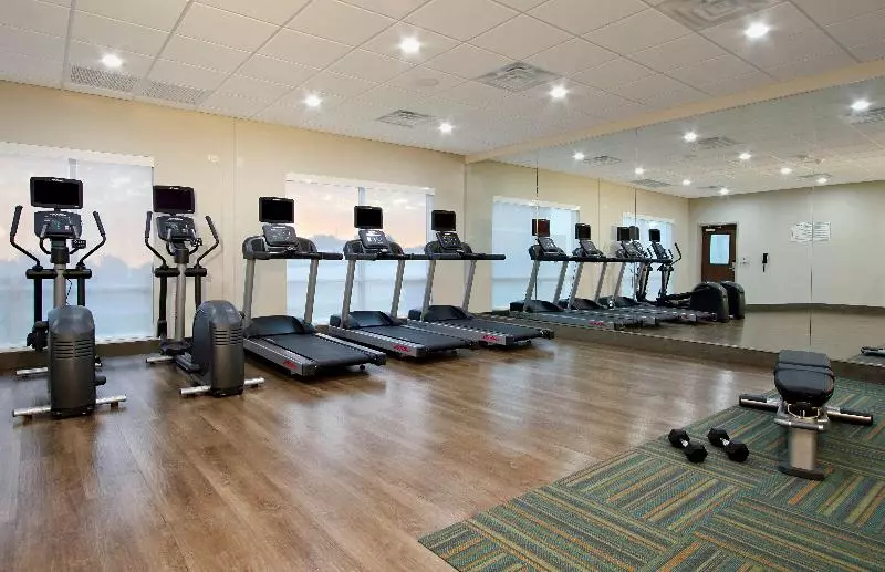Hotelli Holiday Inn Express & Suites   Brookshire   Katy Freeway, An Ihg