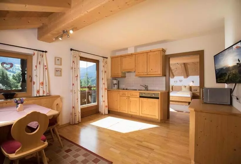 ホテル Pension Winklerkreuz