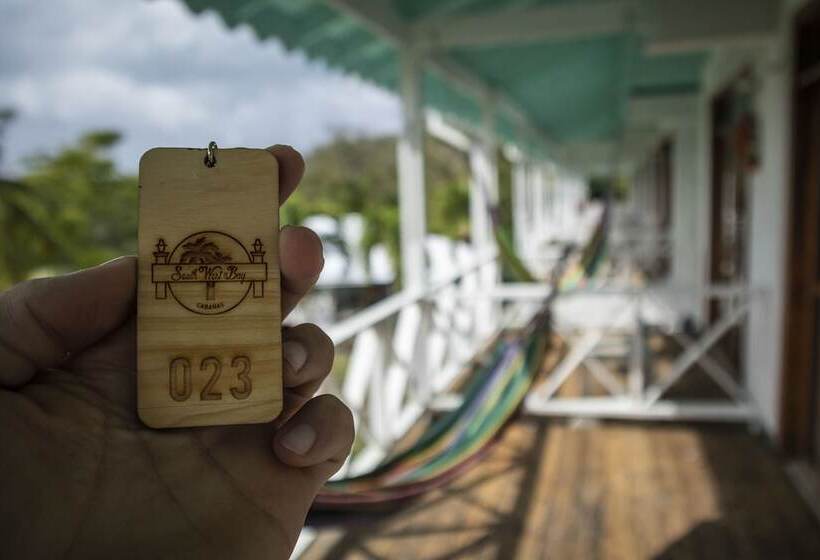 בית מלון כפרי South West Bay Cabañas