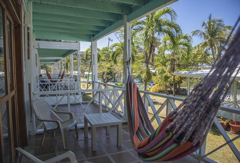 בית מלון כפרי South West Bay Cabañas