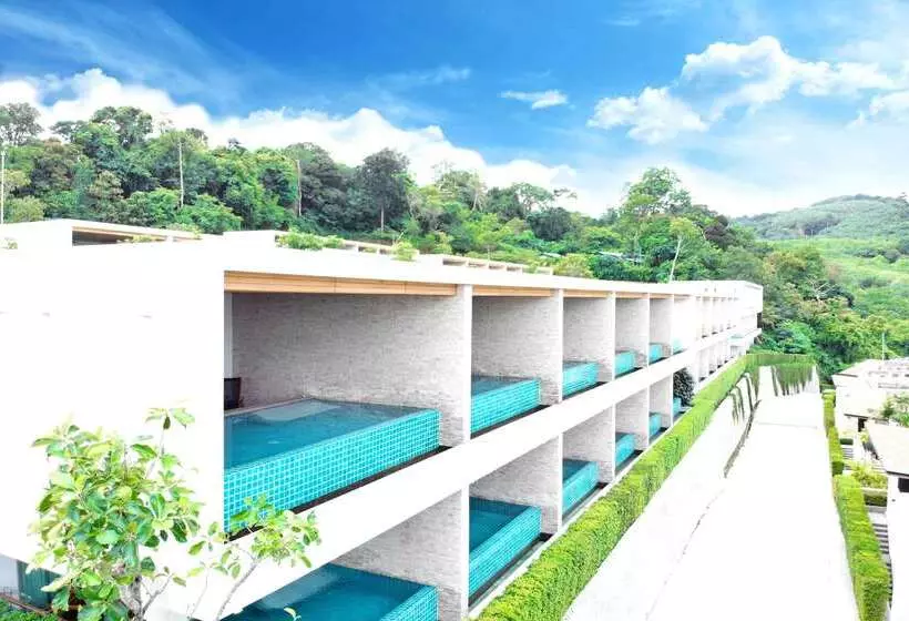 Hotelli Wyndham Grand Phuket Kalim Bay