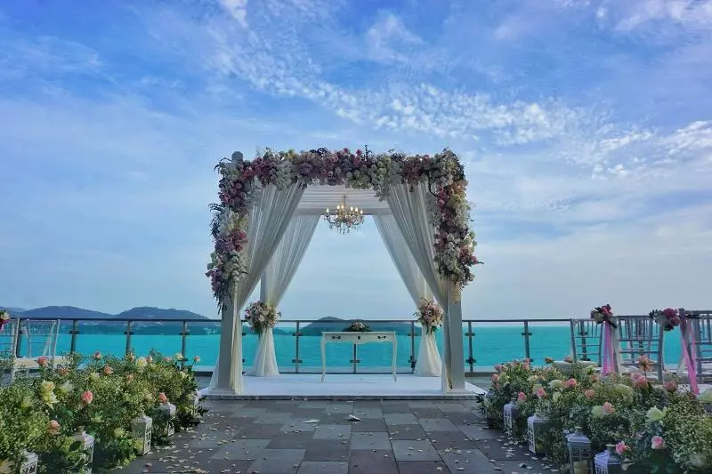 Hotelli Wyndham Grand Phuket Kalim Bay