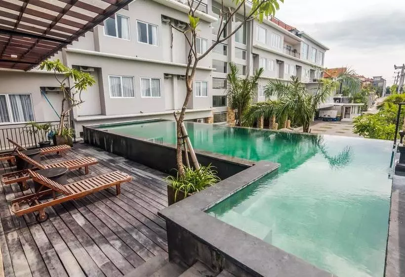 ホテル Zenrooms Denpasar Jalan Salak