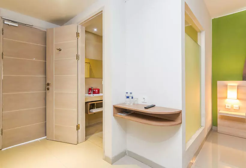 ホテル Zenrooms Denpasar Jalan Salak