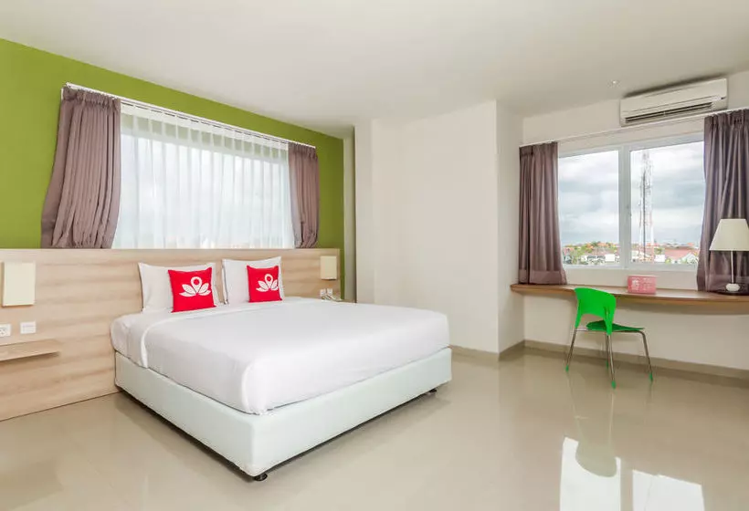 ホテル Zenrooms Denpasar Jalan Salak