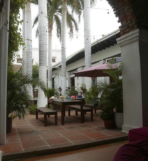 Aroha Villana Hostel