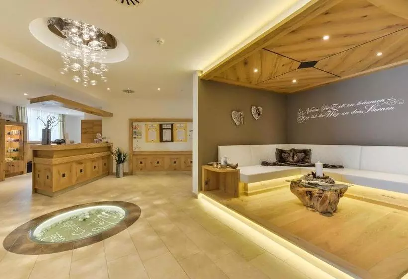 Hotelli Oberlechtaler Hof Boutique