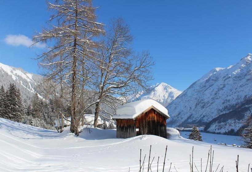 Отель Oberlechtaler Hof Boutique