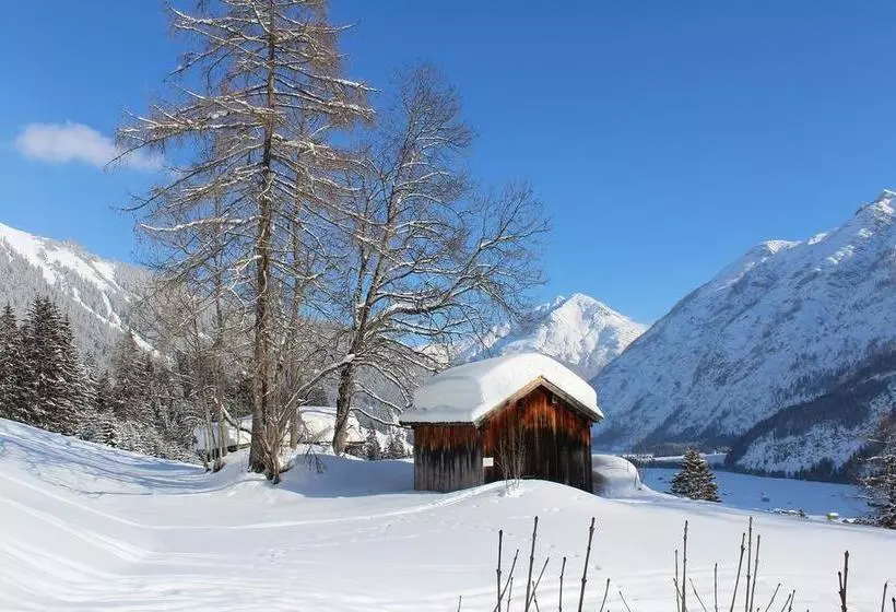 Hotelli Oberlechtaler Hof Boutique