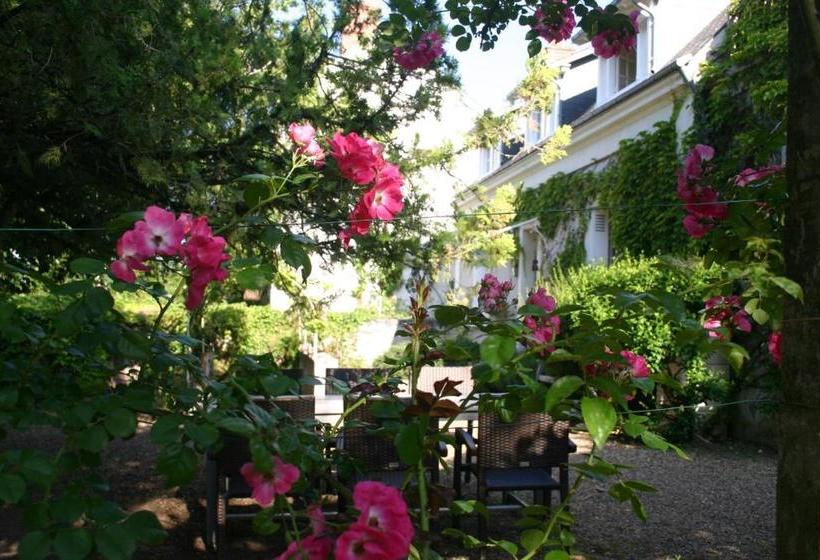 פנסיון La Maison De Famille