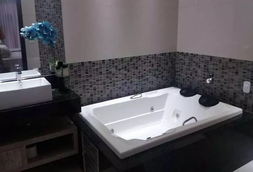 Vitor Hotel I