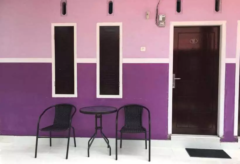 ペンション Homestay Sukses Tambora