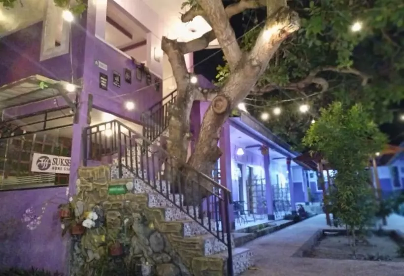 ペンション Homestay Sukses Tambora