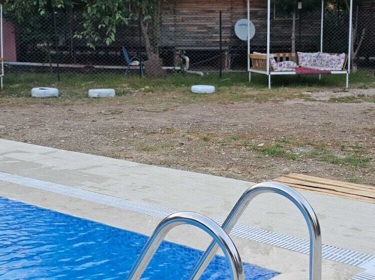 هتل Atlas Pansiyon