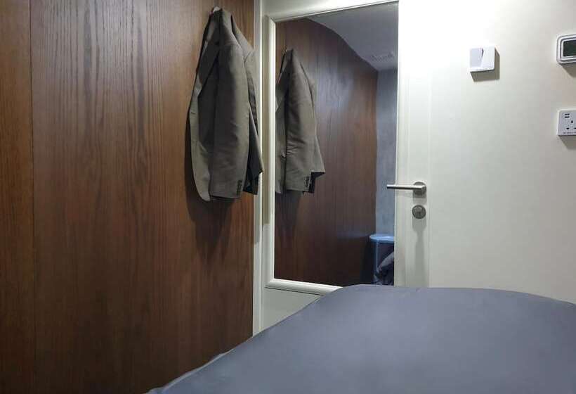 Kapselhotel Sleep N Fly Sleep Lounge, C Gates Terminal 3 - Transit Only