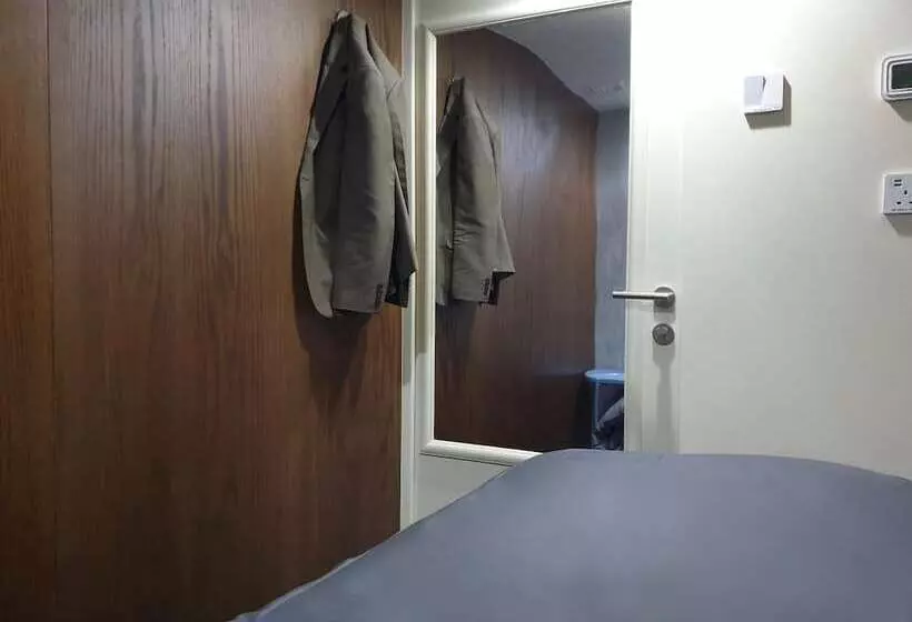 カプセルホテル Sleep N Fly Sleep Lounge, C Gates Terminal 3 - Transit Only