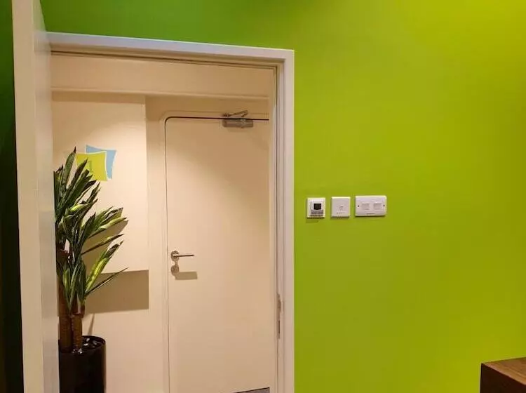 カプセルホテル Sleep N Fly Sleep Lounge, C Gates Terminal 3 - Transit Only