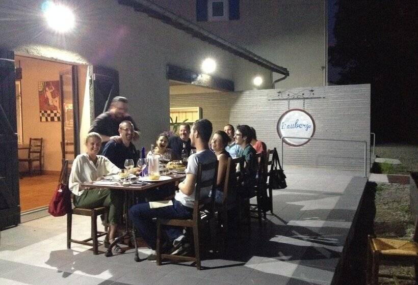 فندق صغير Friendly Auberge