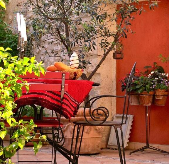 B&b In Arles L Atelier Du Midi Chambre D Hôtes Centre Historique Arles