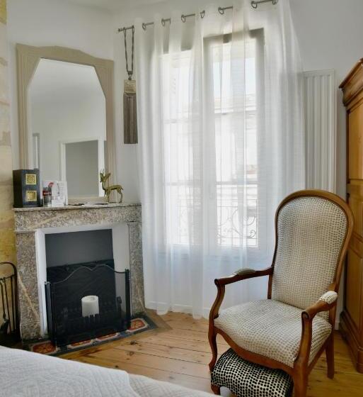 Aamiaismajoitus (B&B) Chambres A Bord O