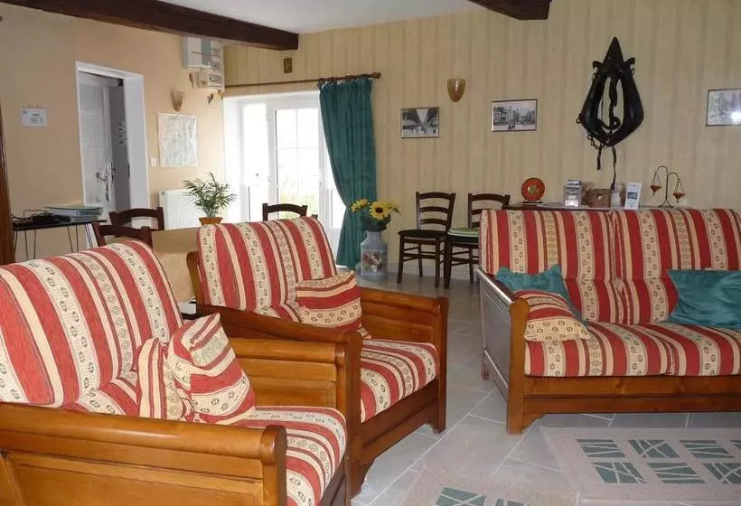Aamiaismajoitus (B&B) Ferme De La Poterie
