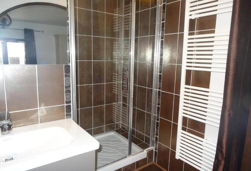 مبيت وإفطار La Fontenelle Chambres D'hôtes