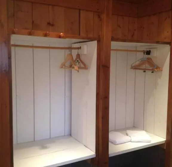 ベッドアンドブレックファースト Les Chambres D'hôtes D'adèle