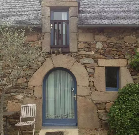 ベッドアンドブレックファースト Les Chambres D'hôtes D'adèle