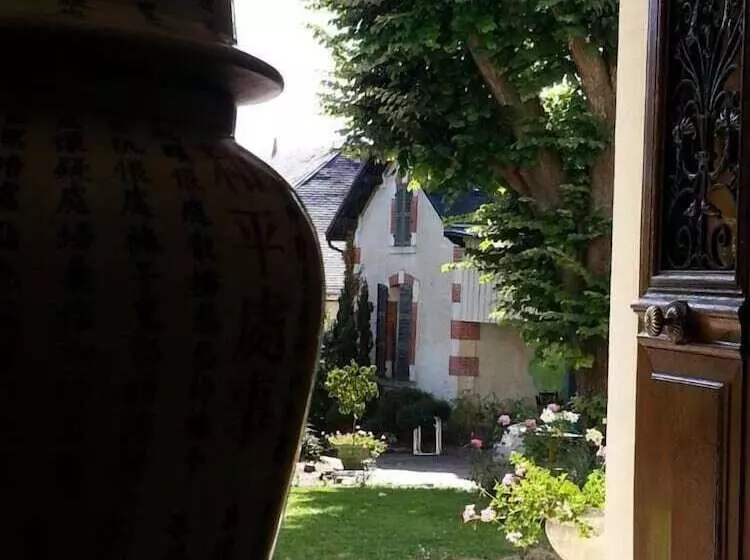 تختخواب و صبحانه Les Francières