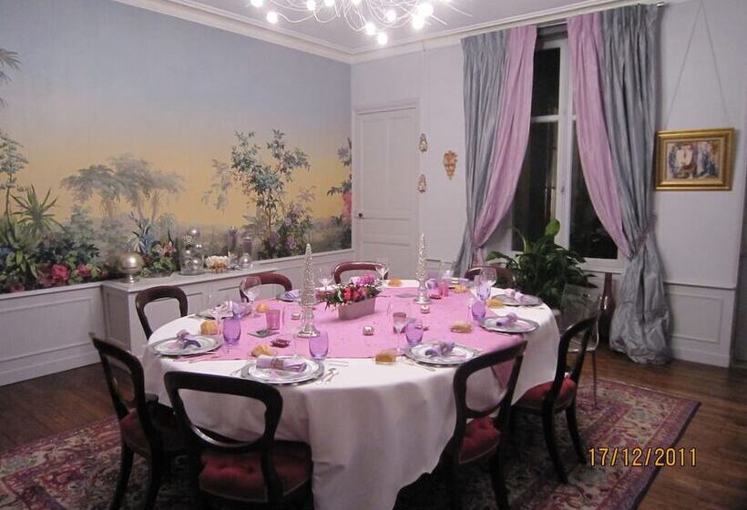 مبيت وإفطار Logis De La Clef De Bois