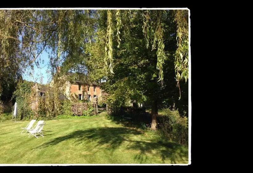 Aamiaismajoitus (B&B) Manoir De Livet