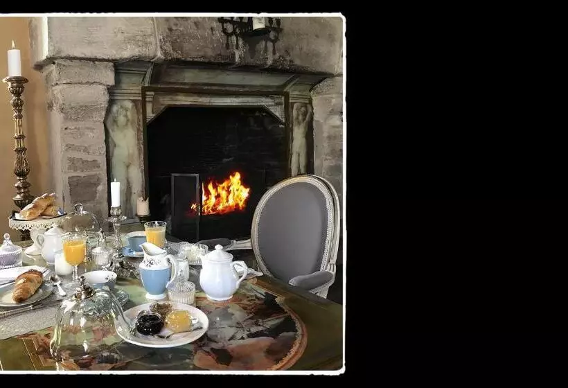Aamiaismajoitus (B&B) Manoir De Livet