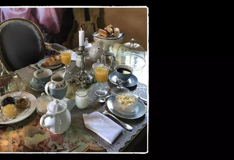 Aamiaismajoitus (B&B) Manoir De Livet