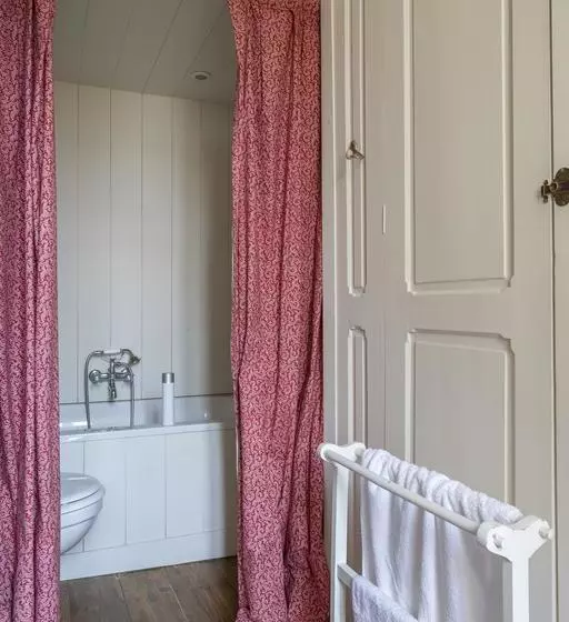 تختخواب و صبحانه Manoir Du Mesnil De Bas