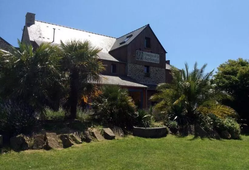 هتل Domaine De La Barbinais
