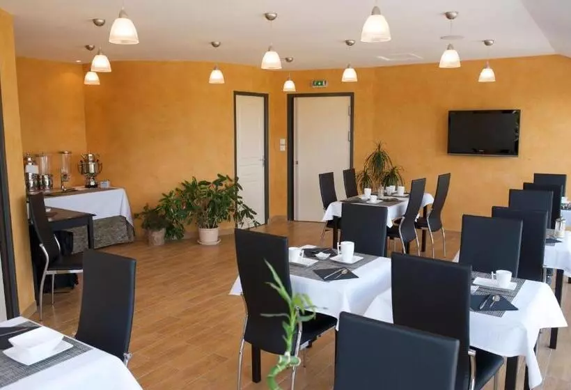 هتل Domaine De La Barbinais